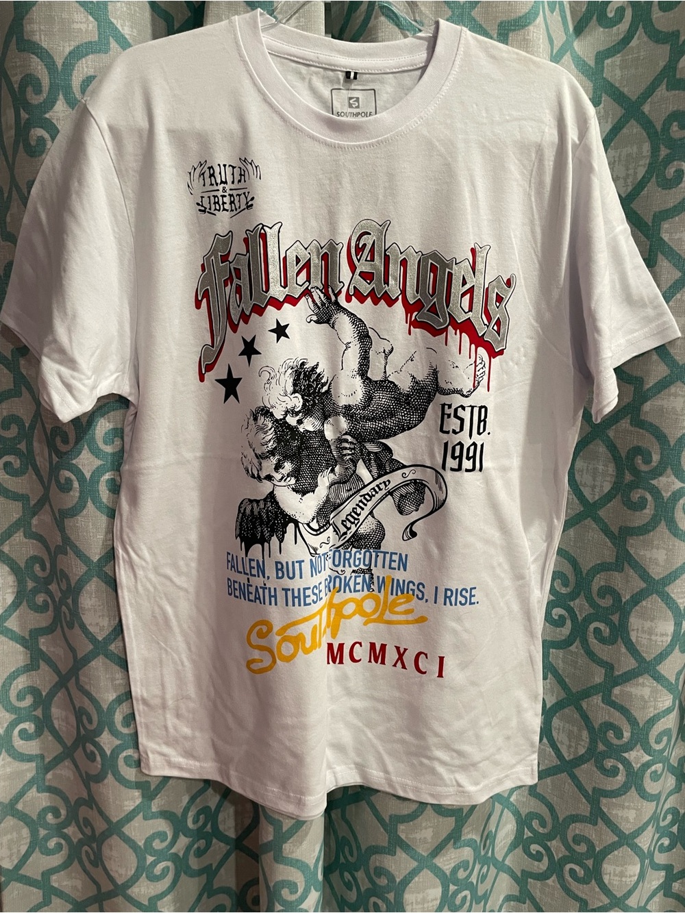 NWT South Pole Tee 'Fallen Angels' Large Y2K Style